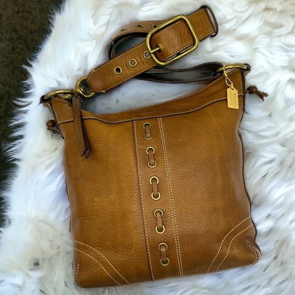 Coach Handbags - 💰SALE💰 Coach Vintage 1941 Chelsea Bag with Brass Hardware #10399 in EVC